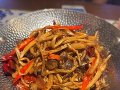 -川流不息·地道川菜·小龙虾(新松江路店)