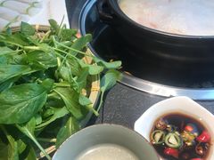 -大匠工房古船木艺术餐厅·猪肚鸡专门店(长白仙岛店)