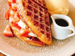 -ROAST coffee & eatery