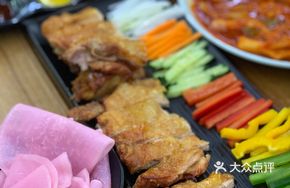 Rainbow Vegetable Chicken Wrap