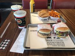 蘑菇牛肉汉堡-FATBURGER 特富客汉堡(外交公寓店)