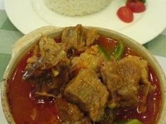 罐焖牛腩配米饭-小白桦西餐厅