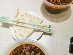 -牵人麻辣粉(粉巷店)