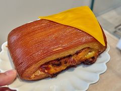 -VERIE BAKEHOUSE