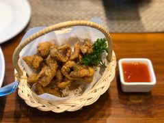 -Chom Cafe and Restaurant