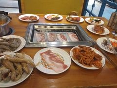 -钦瓦台时尚自助餐厅(银泰城店)