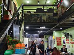 大堂-大富蚝乌东哥饭店·石锅鱼杂·柠檬鸭(革新路店)