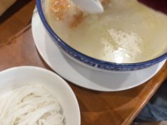 过桥米线汤底-香麒园·过桥米线·南湖雅宴
