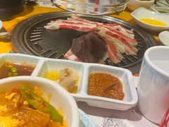 烤肉-唯成•韩国炭火烤肉 유성고기