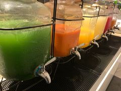 -上海滴水湖皇冠假日酒店