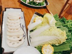 -毛辣果·贵州红酸汤牛肉火锅(西单店)