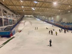 -乔波室内滑雪场