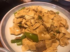 -95号酱骨·一块豆腐(展春园西路店)