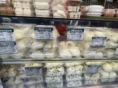 -白玉兰食品甜凤店(合生汇店)
