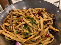 干锅茶树菇-鑫皇朝酒店(建设一路店)