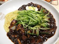 铁板海鲜炸酱面-炒码先生·韩餐炸鸡披萨(西塔店)