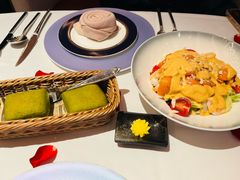 烟熏三文鱼芒果鲜虾沙拉-Kathleen's Bistro&Bar 凯圣琳西餐厅(漕河泾印象城店)