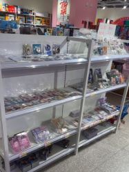 -嗨本可潮玩仓(大兴大悦春风里店)