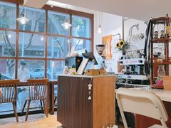 -C.Y Cafe