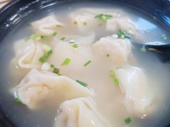 虾肉小馄饨-王家沙点心店(西康路店)