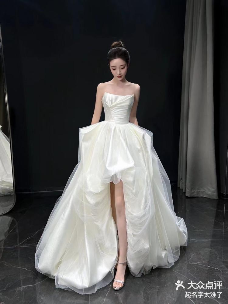 时尚高开叉俏皮婚纱太爱啦