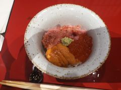 鱼子海胆鱼泥饭-虎吟こぎん