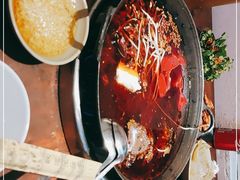 -四小区火锅·巷子里的重庆火锅(花照壁店)