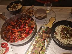 -巴厘龙虾·榜首油焖大虾(音乐学院·沿江酒馆店)