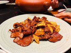 菌菇炒牛肉-丽江金茂凯悦臻选酒店-滇香馆
