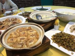 什鱼芫茜豆腐汤-小北江河鲜(旧城店)