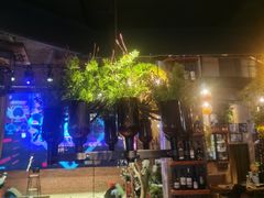 -临界音乐酒馆·小龙虾·江湖菜(华熙LIVE·鱼洞店)