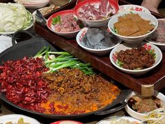 -沸炉重庆老火锅(军事博物馆店)