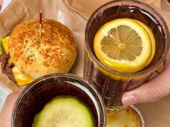 -必胜客(WOW中心城店)