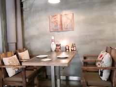 -HIGH FIVE哈福手工汉堡(桂林路店)