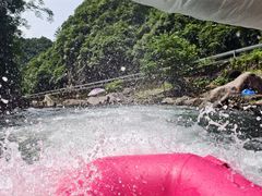 -安吉龙王山峡谷漂流
