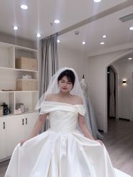 -不晚国际婚纱礼服