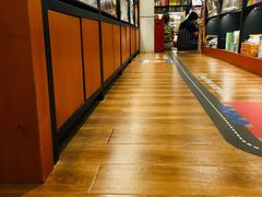 -西西弗书店&矢量咖啡(凯德晶萃广场店)