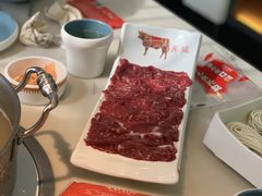 -左庭右院鲜牛肉火锅(浦江欢乐颂店)