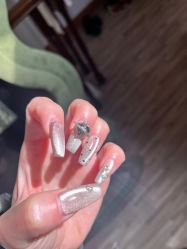 -瞧·享轻奢美甲美睫