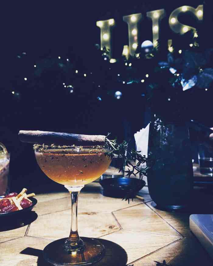 lush whisky & cocktail 路徒酒吧-"游荡在三里屯,看到路边霓虹灯