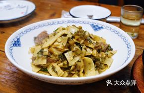 Snow Cabbage and Bamboo Shoots