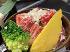 -山川小町·极番烧肉(新地假日广场店)
