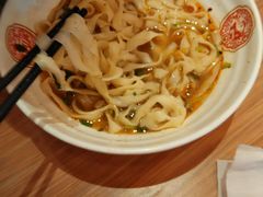 -顺溜·手工刀削面·黑金店(铜锣湾店)