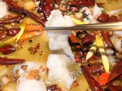 -桂二老坛酸菜鱼(三街两巷店)