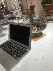 -虫二·专注健康烫染沙龙