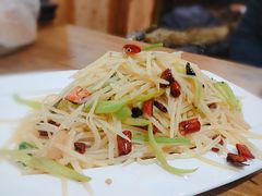 土豆丝-老东镇啤酒屋海鲜加工·蒸汽海鲜·海鲜烧烤(台东店)