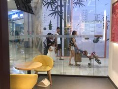 用餐区-良品铺子(大唐西市店)