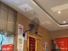 -红渡小香·牛肉麻辣香锅(车站南路店)
