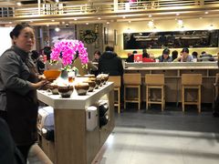 自助取餐区-呷哺呷哺(新世界百货望京店)