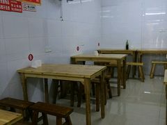 大堂-何记酿皮店(西流湾店)